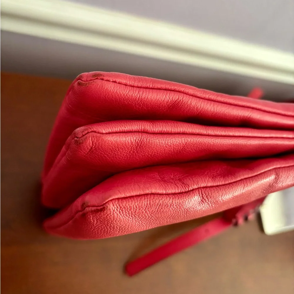 Kate Spade Coral Pink Leila Crossbody Bag/Striped Interior/Adjustable Strap - Picture 4 of 11